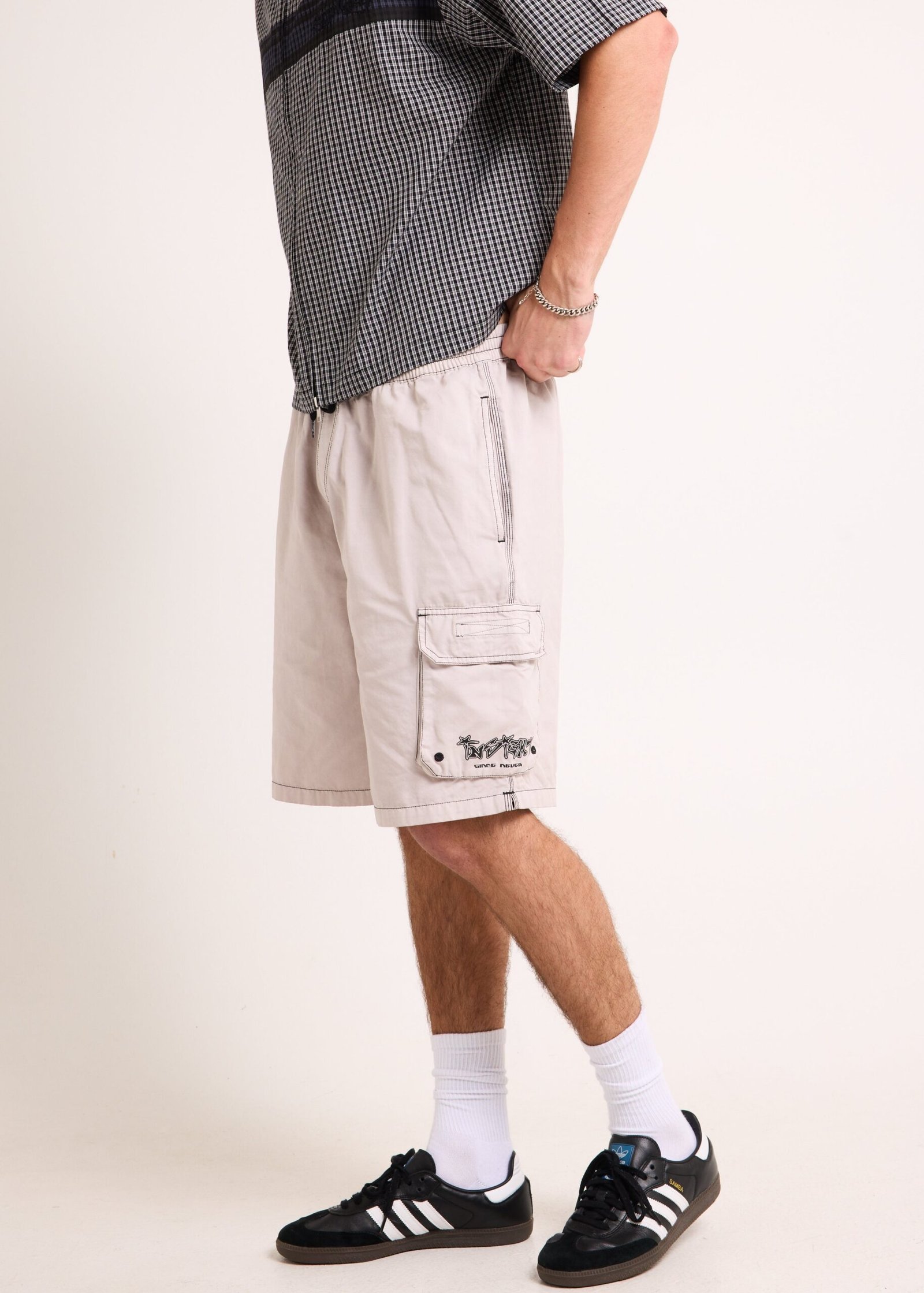 1-131550_1a91cf6a-379b-4a73-9e85-d0a5bd40bb4c.jpg Helix Cargo Boardshorts - Image 1